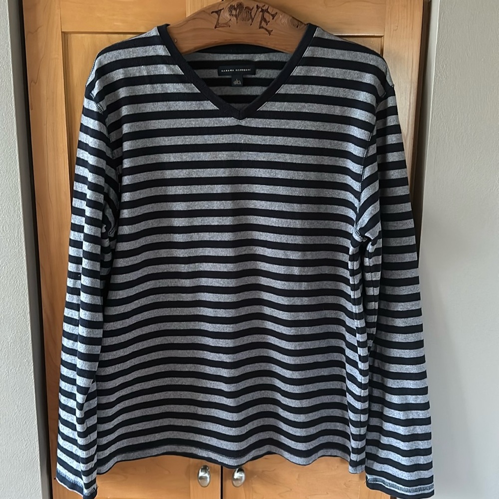 Worn Once Banana Republic V-Neck Men’s L